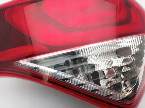 HYUNDAI I20 II 2 2014- Luz Trasera Derecha 92402-C8000 image 6