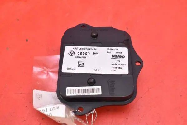 Käytetty xenon-kääntymismoduuli OEM 3G0941329 vasen image 5