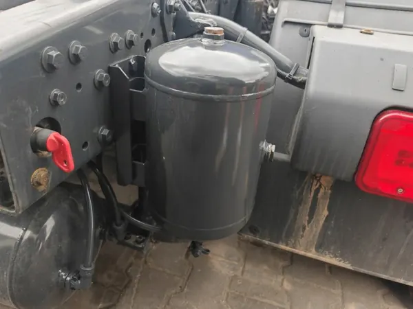 Lucht tank 10L rechts Iveco S-Way OEM 8151401615611QWER image 2
