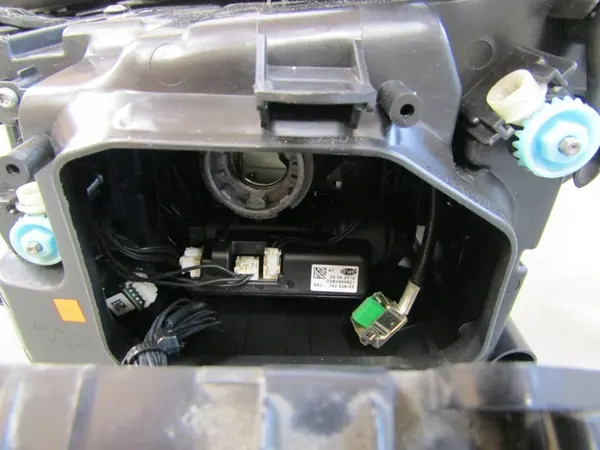 Farol Xenon Direito Volkswagen Touareg 10-14 image 6