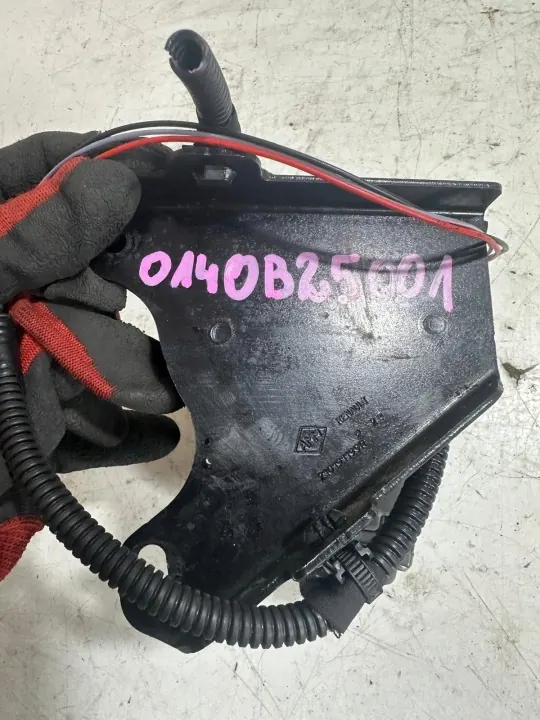 Renault 5 E-Tech Zirkulationspumpe OEM 210109440R image 4