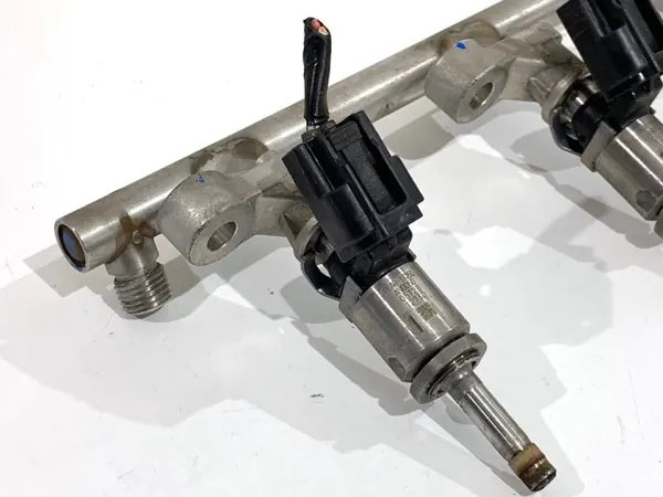 OEM LORK-1543-21156 AN0050 Rail Injecteur Mazda 3 BM image 3