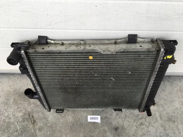 Vattenkylare Mercedes W124 E280 E320 300E-24V M104 image 2