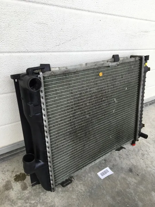 Vattenkylare Mercedes W124 E280 E320 300E-24V M104 image 3