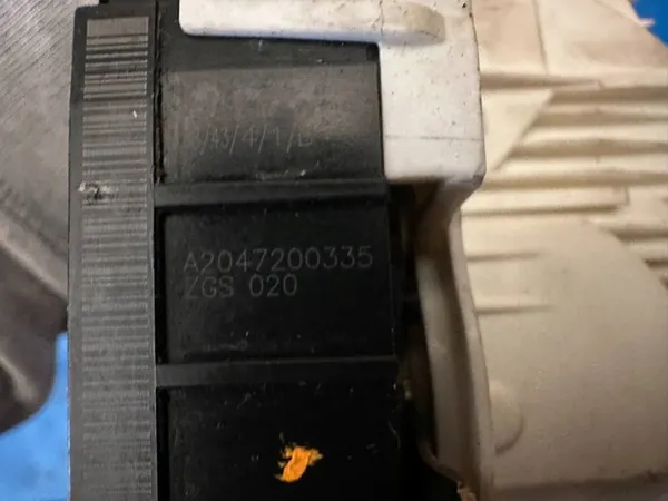 Fram vänster dörrlås Mercedes C-Class W204 06-13 A2047200335 image 6