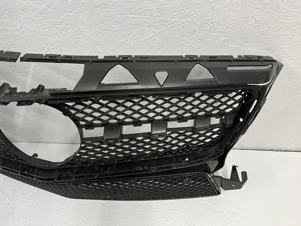 GRILLE MERCEDES CLS 218 W218 AMG A2188851765 image 10