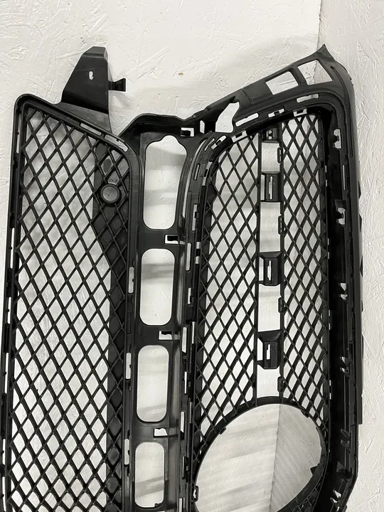 GRILLE MERCEDES CLS 218 W218 AMG A2188851765 image 8