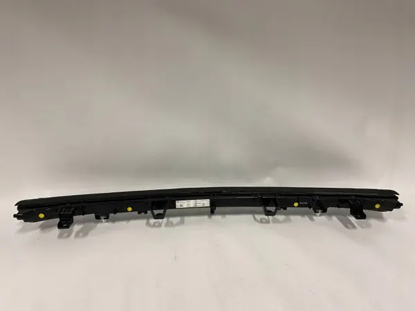 Tesla Model Y LED DRL keskivalo OEM 2038294-00-C image 4
