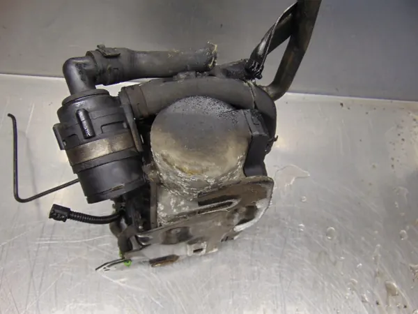 Webasto extravärmare OEM 1K0815065R VW Touran image 7