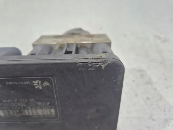 Pompe ABS OEM 10.0960-3927.3 pour Peugeot 207 image 3