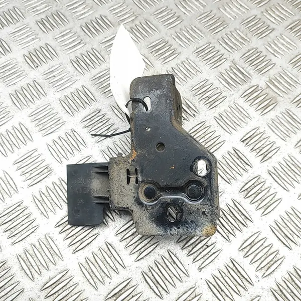 Cierre de seguridad capó VW Amarok 2.0L 6Q0823480D image 2