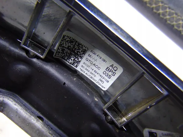 Volant Cuir Plat OEM 5G0419091AQ pour VW Golf VII image 10