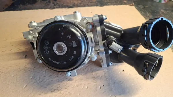 Vattenpump med termostat Mercedes-Benz A6542010110 image 9