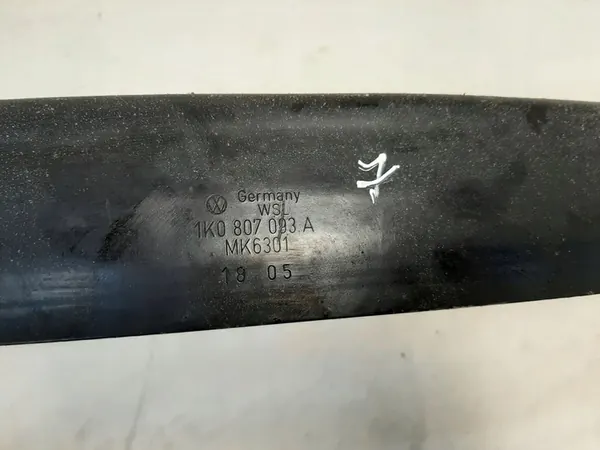 Volkswagen Golf V 2006 Puskureinforcements image 2