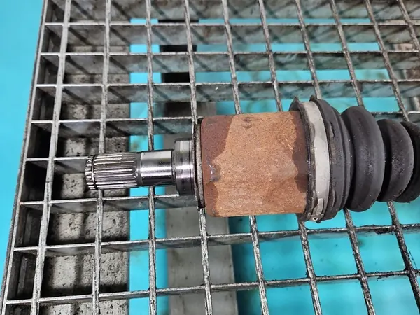 Vänster Framhjulaxel Kia Ceed I 06- 1.4 16V Manuell 5B OEM image 3