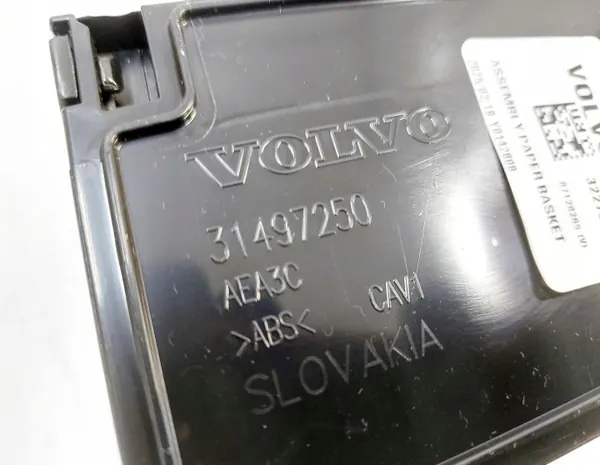 Volvo XC40 2020 Achter tunnel asbak OEM 31497250 image 6