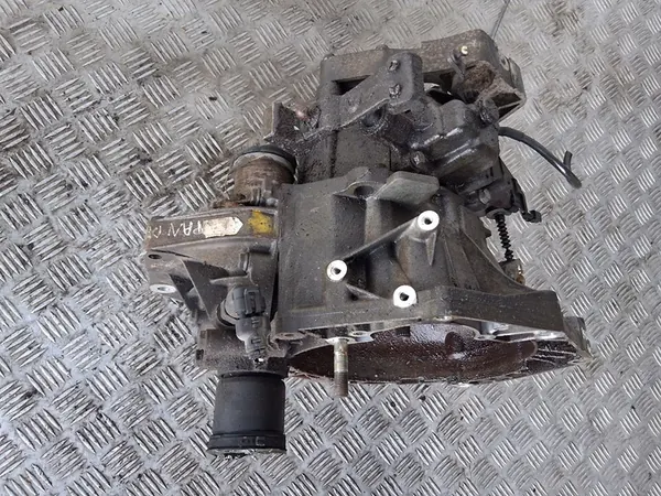 6-vaihteinen vaihteisto Fiat Doblo II 1.6 Multijet image 3