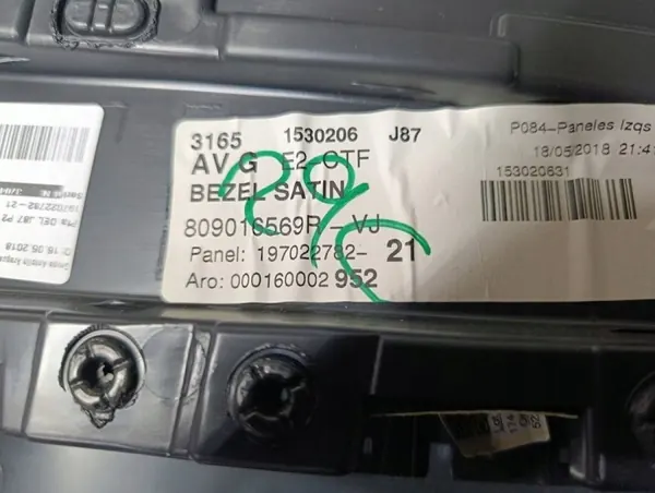 OEM 809016569RS5 Voorlinker Deurbekleding - Renault Captur image 5