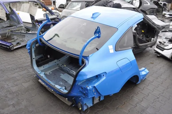 BMW F44 Gran Coupe bakskärm OEM 421703 image 2