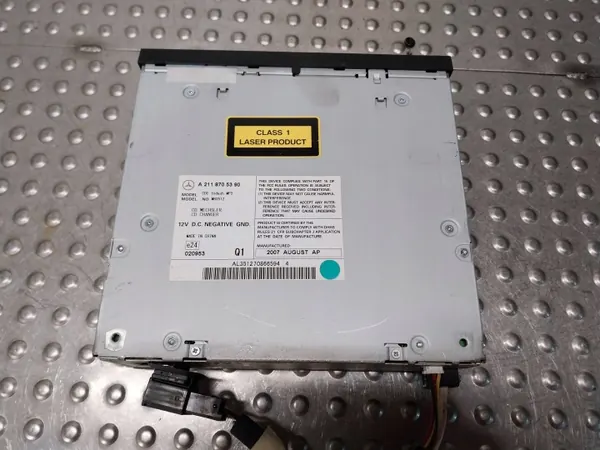 Mercedes-Benz CD-wisselaar OEM A2118705390 Gebruikt image 4