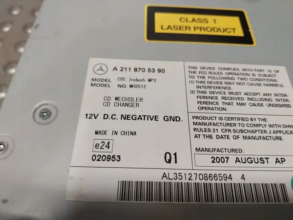 Mercedes-Benz CD-wisselaar OEM A2118705390 Gebruikt image 5