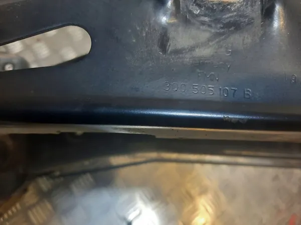 AUDI Q3 83A 2021 Trave di Sospensione Posteriore image 4