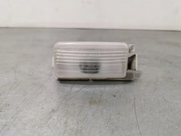 Feu de plaque Nissan 370Z OEM FBZ15648 image 2