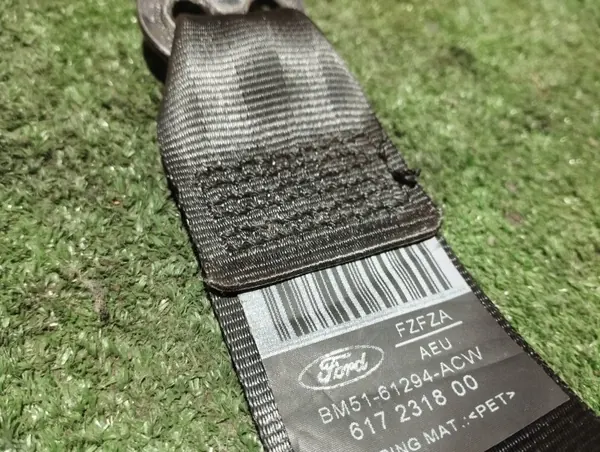 Säkerhetsbälte höger fram OEM 617231800 Ford Focus MK3 image 3