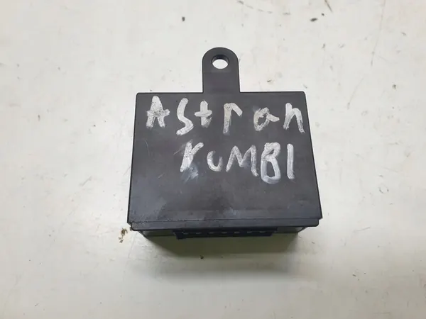 Módulo de Relé Opel Astra H Kombi 321212 image 2