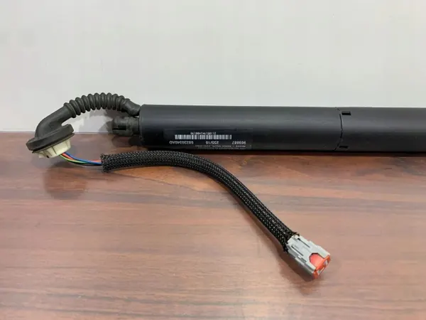 Atuador de porta-malas Chrysler Pacifica OEM 68230340AD image 4