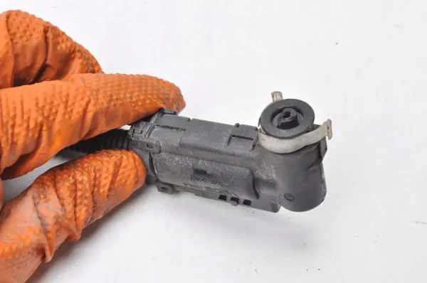 Mercedes AdBlue-pumppu OEM F01C250151 Vito W447 image 6
