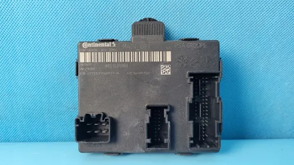 Peugeot 308 III dörrstyrningsmodul OEM 9851021380 image 3