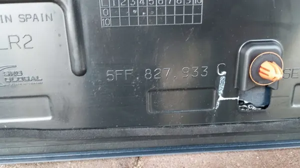 Cupra Formentor takaspoileri OEM 5FF827933C image 5