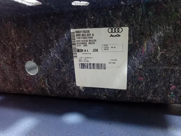 Audi SQ8 Q8 Kofferraumteppich OEM 4M8863697A - Gebraucht image 4