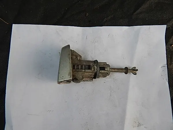 OEM WKŁADKA ZAMKA AVENSIS T25 Framdörr Lås Vänster image 2