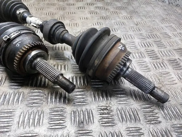 Front Left & Right Driveshaft Mitsubishi Carisma I 1.9 DID MR912135 MR912136 image 6