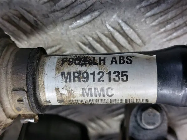 Front Left & Right Driveshaft Mitsubishi Carisma I 1.9 DID MR912135 MR912136 image 7