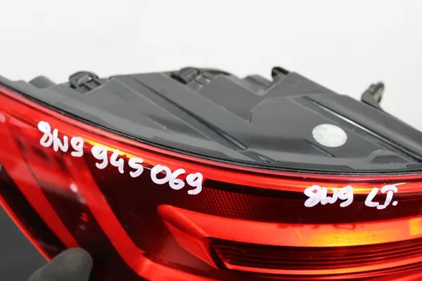 Luz trasera izquierda 8W9945069 Audi A4 B9 Allroad image 4