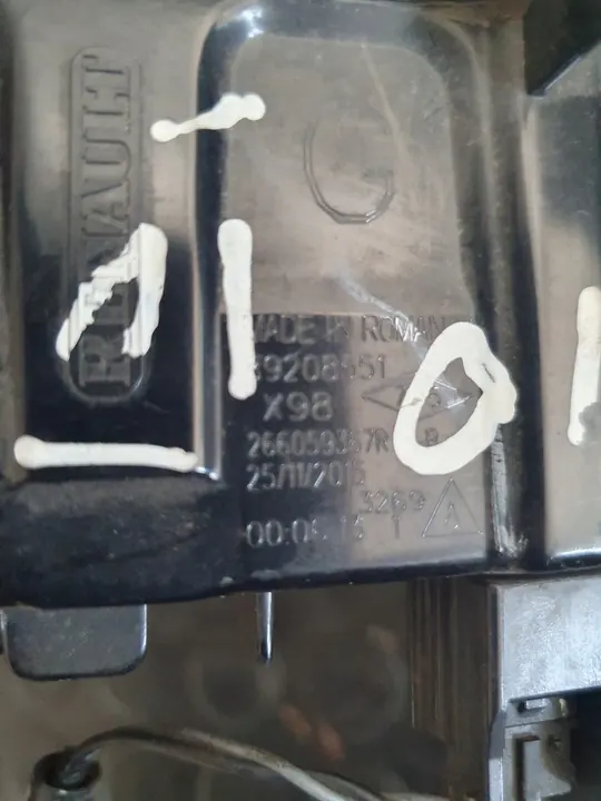 Farol LED Diurno Esquerdo RENAULT CLIO IV 266059367R image 2