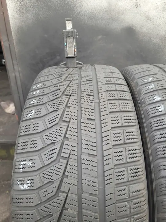 Hankook Winter i*cept evo2 W320 235/45R18 98V image 3