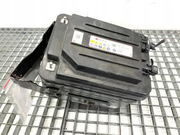 OEM 5A0E6C2 hybridiakku BMW G31 2.0 190hv image 2