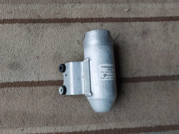 OEM 4G43-19E891-AD AC-torkare för Aston Martin Vantage image 2