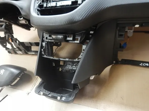 Tablero Peugeot 208/2008 OEM (13-) image 8