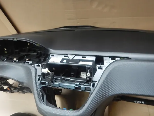 Tablero Peugeot 208/2008 OEM (13-) image 9