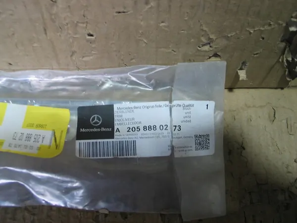 Mercedes-Benz OE A2058880273 listello griglia sinistra image 9