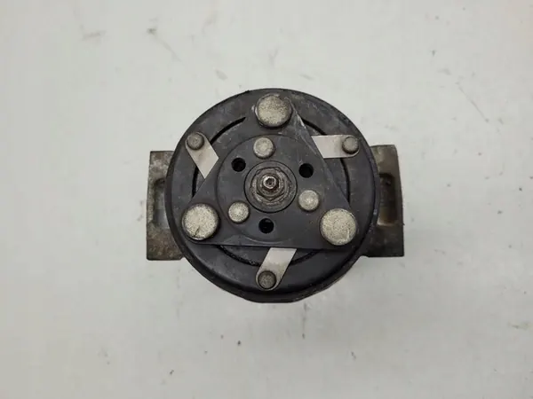 Compresseur de Climatisation Ford Grand C-Max 1.6 TDCI OEM image 7