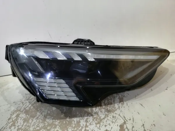 Faros LED MATRIX Audi RS3 8Y0 Izquierda Derecha image 3