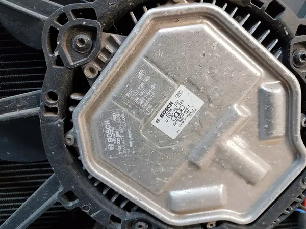 Conjunto de radiadores Audi E-Tron 50 55 8W0959455T image 3