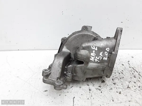 Bomba de água aquecimento Mercedes OEM A6542010010 - Usada image 3