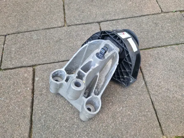 Dacia Motorsteun 112328191R 112107591R 113752043R image 3